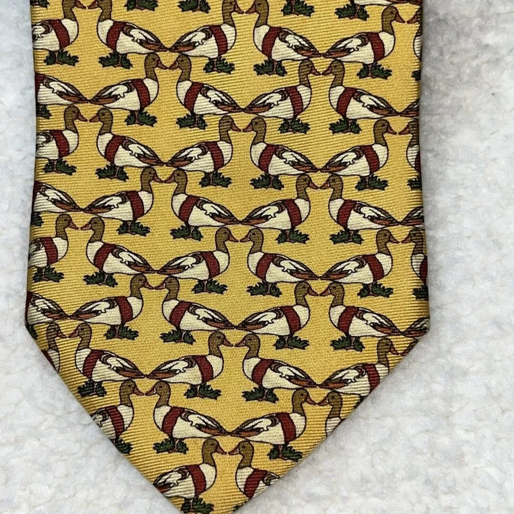 Brooks Brothers Men's Yellow Duck Mallards Print 100% Silk Necktie USA - Picture 2 of 4